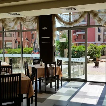 酒店 Black Sea Complex 阳光海滩