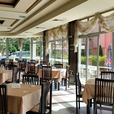 Black Sea Complex 3* Napospart