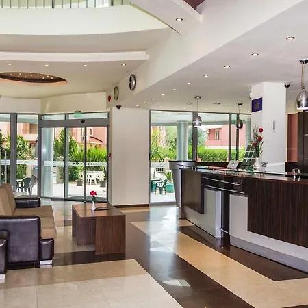 Black Sea Complex 3* Napospart